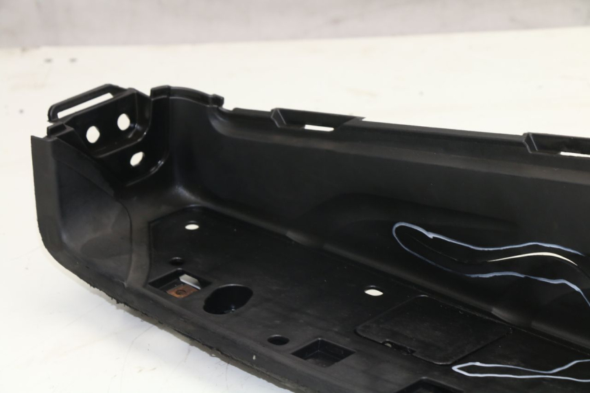 photo de LEFT FLOOR PANEL HONDA FES S-WING SWING 125 (2007 - 2015)