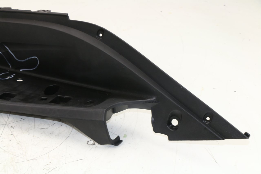 photo de LEFT FLOOR PANEL HONDA FES S-WING SWING 125 (2007 - 2015)