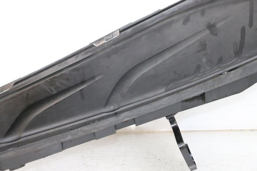 photo de LEFT FOOTREST HONDA FES S-WING SWING ABS 125 (2007 - 2015)