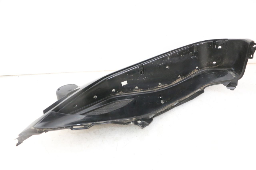 photo de LEFT FLOOR PANEL PIAGGIO IE MP3 YOURBAN 300 (2011 - 2016)