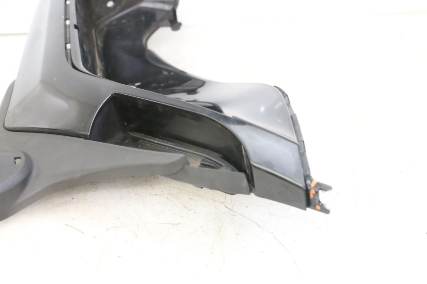 photo de LEFT FLOOR PANEL PIAGGIO IE MP3 YOURBAN 300 (2011 - 2016)