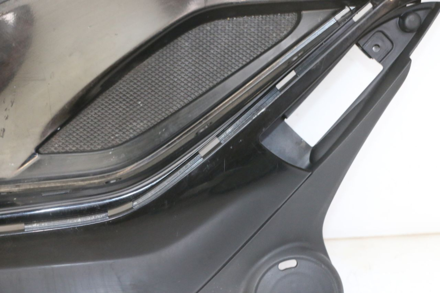 photo de LEFT FLOOR PANEL PIAGGIO IE MP3 YOURBAN 300 (2011 - 2016)