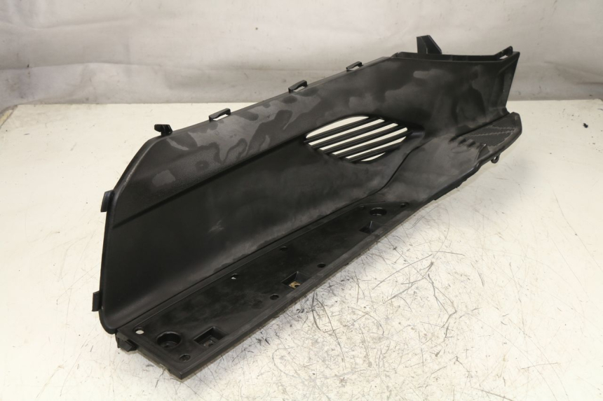 photo de LEFT FLOOR PANEL KYMCO DINK STREET ABS 125 (2011 - 2018)