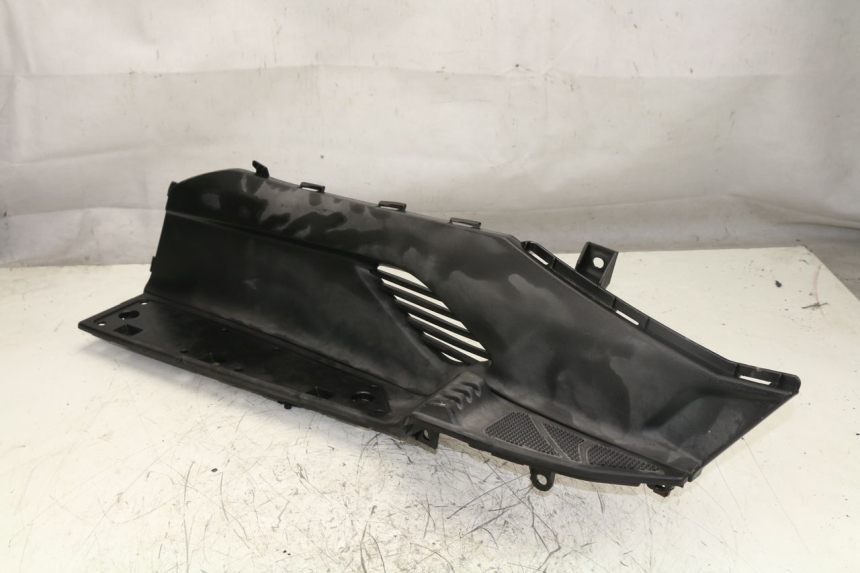 photo de LEFT FLOOR PANEL KYMCO DINK STREET ABS 125 (2011 - 2018)
