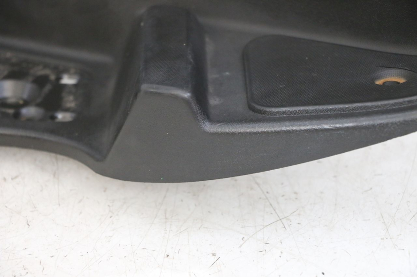 photo de LEFT FOOTREST PIAGGIO MP3 500 (2011 - 2015)