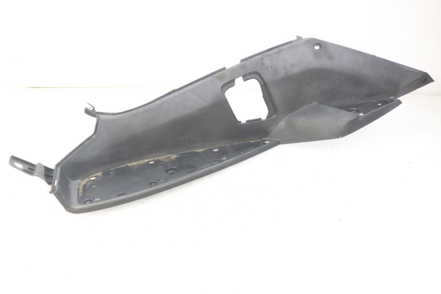 photo de LEFT FOOTREST PEUGEOT SATELIS 125 (2006 - 2009)