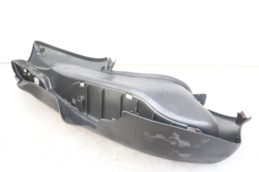 photo de LEFT FLOOR PANEL PIAGGIO BEVERLY 125 (1998 - 2005)