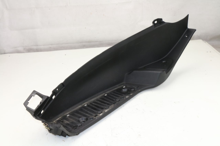 photo de LEFT FOOTREST PIAGGIO MP3 125 (2006 - 2014)