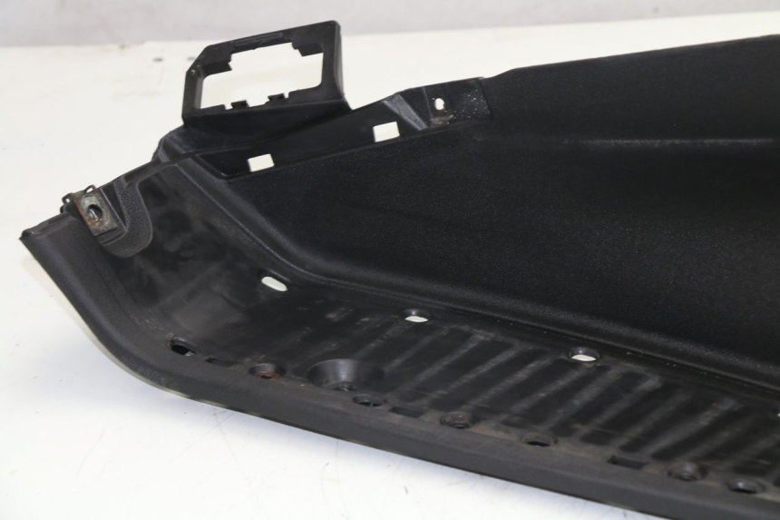 photo de LEFT FLOOR PANEL PIAGGIO MP3 LT 400 (2007 - 2012)