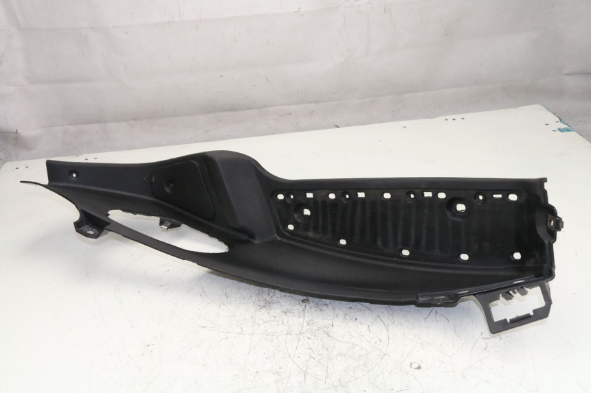 photo de LEFT FLOOR PANEL PIAGGIO MP3 LT 400 (2007 - 2012)