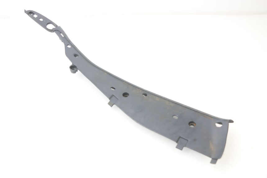photo de LEFT FLOOR PANEL PIAGGIO SKIPPER 125 (2000 - 2004)