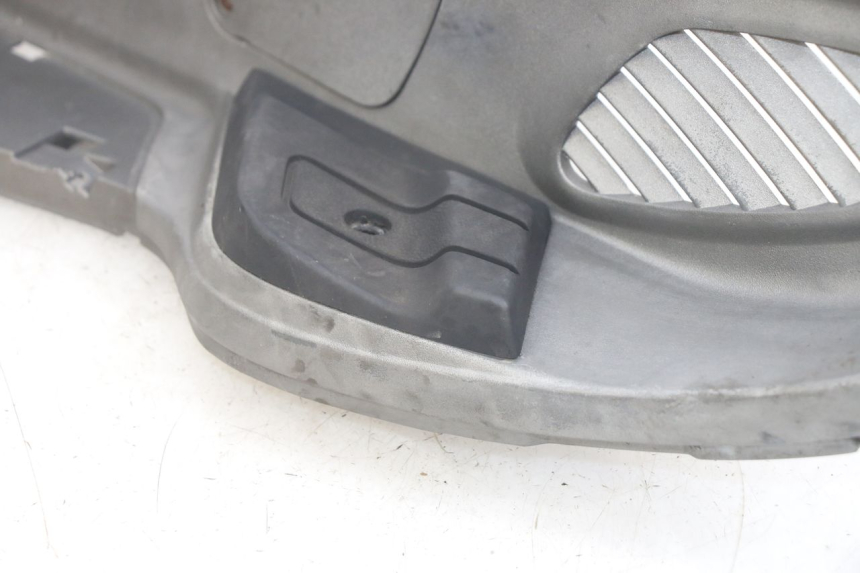 photo de LEFT FOOTREST PIAGGIO X9 125 (2000 - 2003)