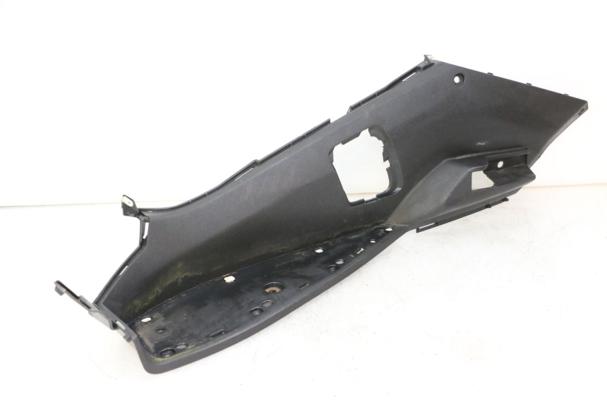 photo de LEFT FLOOR PANEL PEUGEOT SATELIS 125 (2013 - 2018)