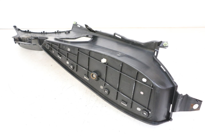 photo de LEFT FLOOR PANEL PEUGEOT SATELIS 125 (2013 - 2018)