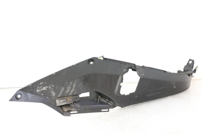 photo de LEFT FLOOR PANEL PEUGEOT SATELIS 125 (2013 - 2018)