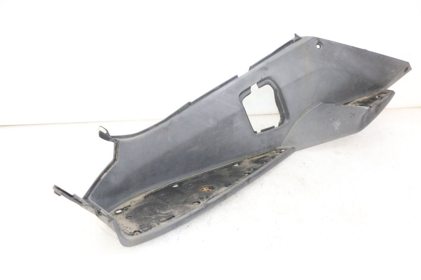 photo de LEFT FLOOR PANEL PEUGEOT SATELIS 250 (2006 - 2012)