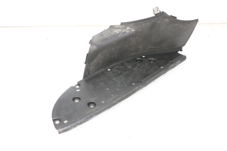 photo de LEFT FLOOR PANEL APRILIA SCARABEO GT TOURING 125 (1999 - 2005)