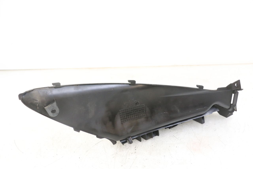 photo de LEFT FLOOR PANEL SUZUKI BURGMAN 125 (2018 - 2021)