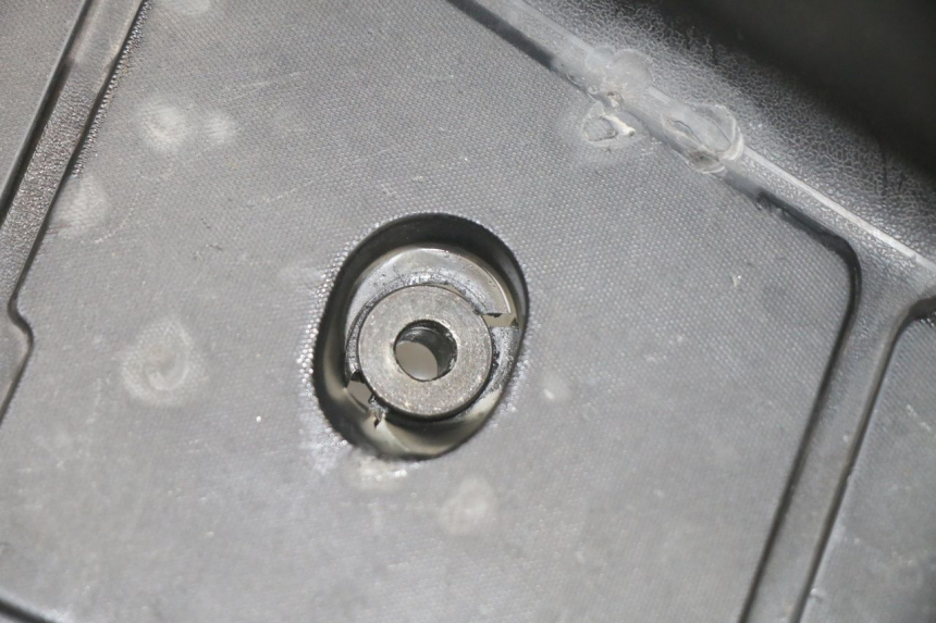 photo de LEFT FLOOR PANEL SUZUKI BURGMAN 125 (2015 - 2017)