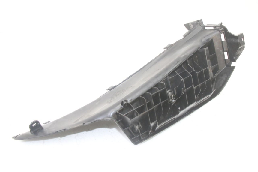 photo de LEFT FLOOR PANEL SUZUKI BURGMAN 125 (2015 - 2017)