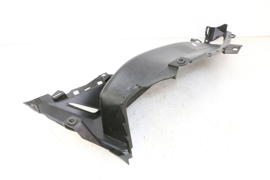 photo de LEFT FLOOR PANEL YAMAHA XMAX X-MAX 125 (2021 - 2025)