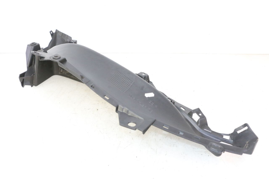 photo de LEFT FLOOR PANEL YAMAHA XMAX X-MAX 125 (2021 - 2025)