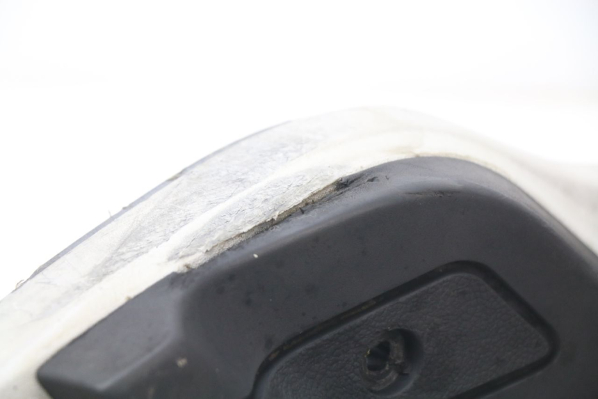 photo de LEFT FOOTREST PIAGGIO X9 EVOLUTION 125 (2003 - 2007)