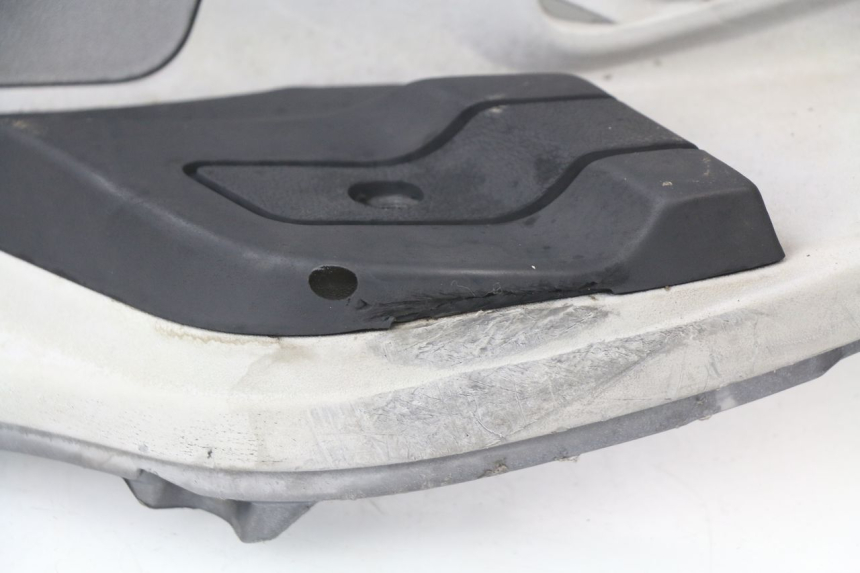 photo de LEFT FOOTREST PIAGGIO X9 EVOLUTION 125 (2003 - 2007)