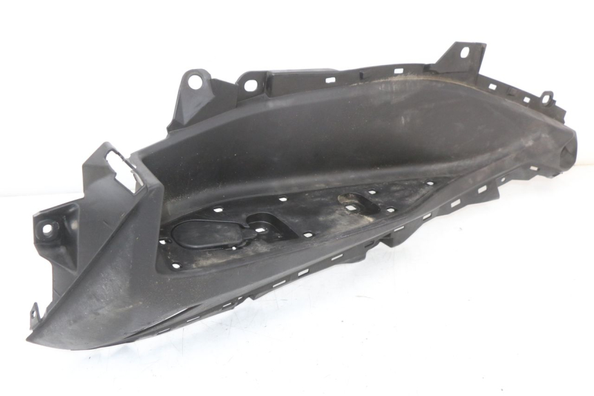 photo de LEFT FOOTREST YAMAHA XMAX X-MAX ABS 125 (2017 - 2020)