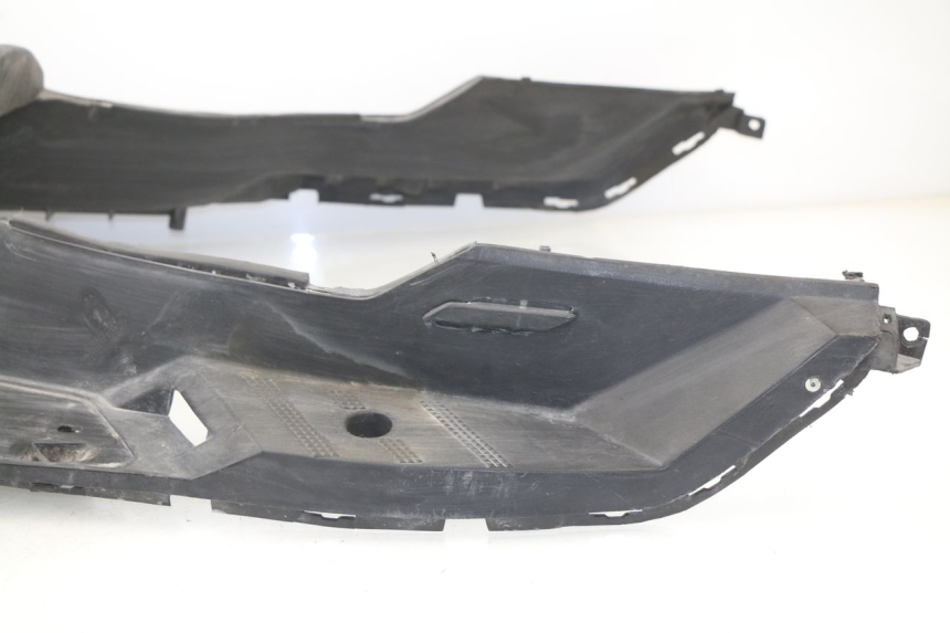photo de FLOOR PANEL LINHAI MONARCH 125 (2003 - 2005)