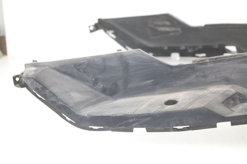 photo de FLOOR PANEL LINHAI MONARCH 125 (2003 - 2005)