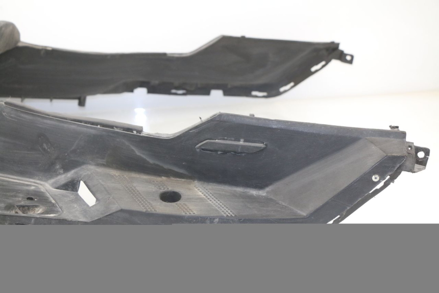 photo de FLOOR PANEL LINHAI MONARCH 125 (2003 - 2005)