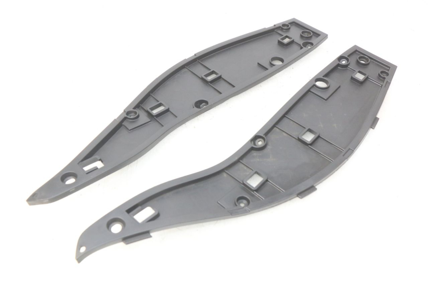 photo de FOOTREST GILERA NEXUS 125 (2009 - 2013)