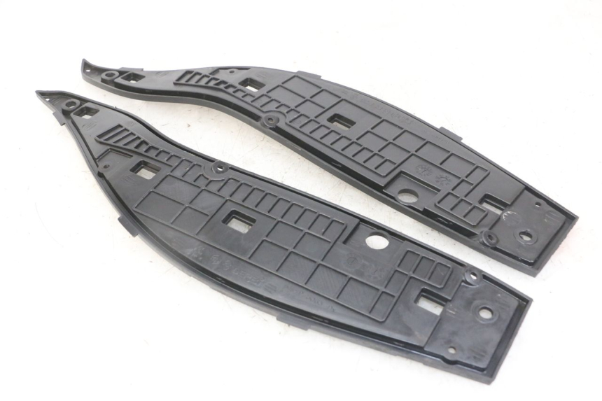 photo de FOOTREST GILERA NEXUS 125 (2009 - 2013)