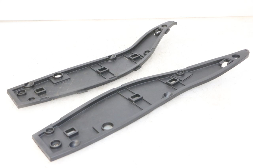photo de FOOTREST GILERA NEXUS 125 (2009 - 2013)