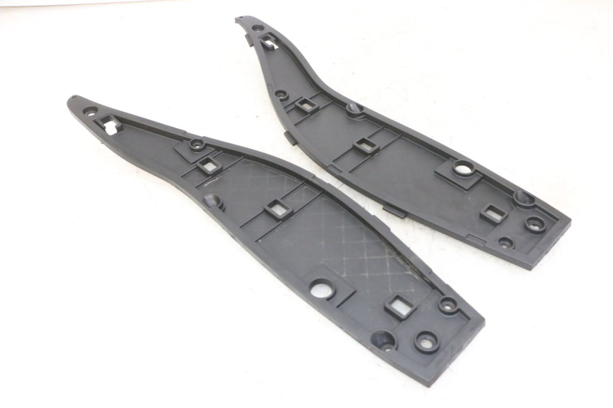 photo de FOOTREST GILERA NEXUS 125 (2009 - 2013)