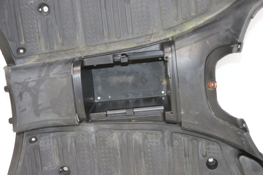 photo de FLOOR PANEL JM MOTORS OLDIES GT 4T 50 (2018 - 2025) - High-resolution close-up