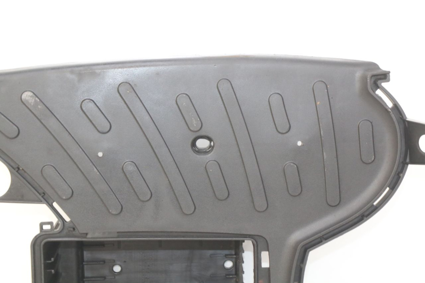 photo de FOOTREST PEUGEOT KISBEE 2T 50 (2018 - 2022)