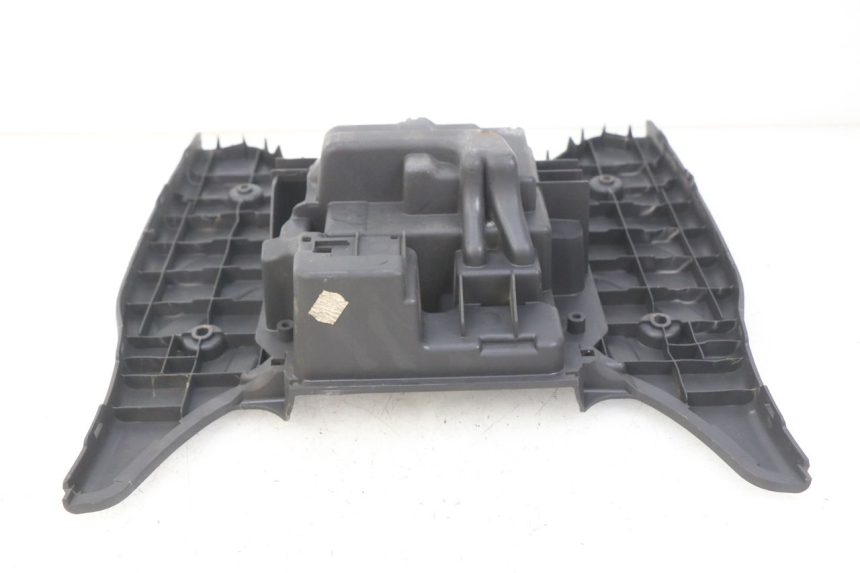 photo de FOOTREST SUZUKI SIXTEEN 125 (2008 - 2010)
