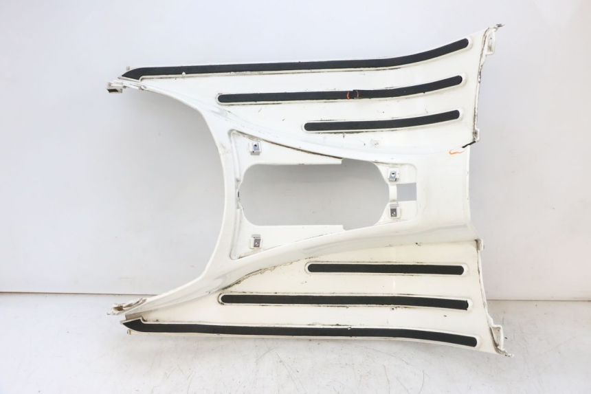 photo de FLOOR PANEL PIAGGIO VESPA GTS SUPER IE 125 (2009 - 2016) - Main view