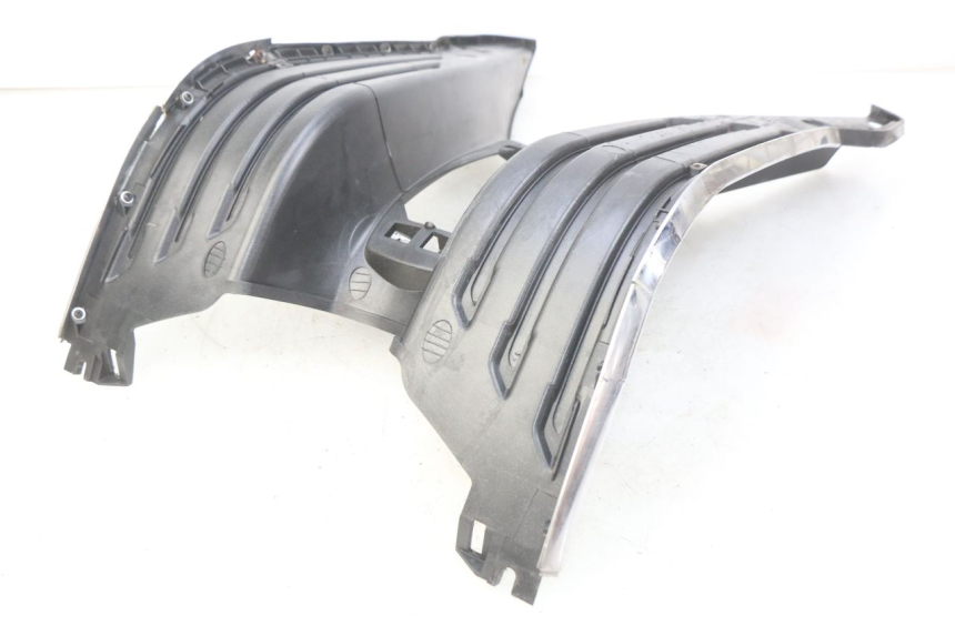 photo de FOOTREST PIAGGIO VESPA PRIMAVERA 2T 50 (2013 - 2018) - Zoom on usage condition