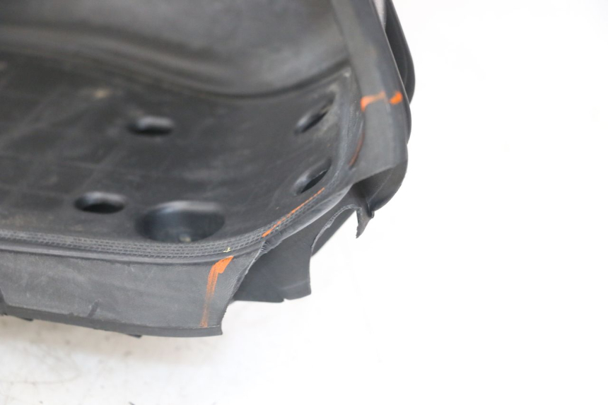 photo de FOOTREST YAMAHA XMAX X-MAX 125 (2006 - 2009)