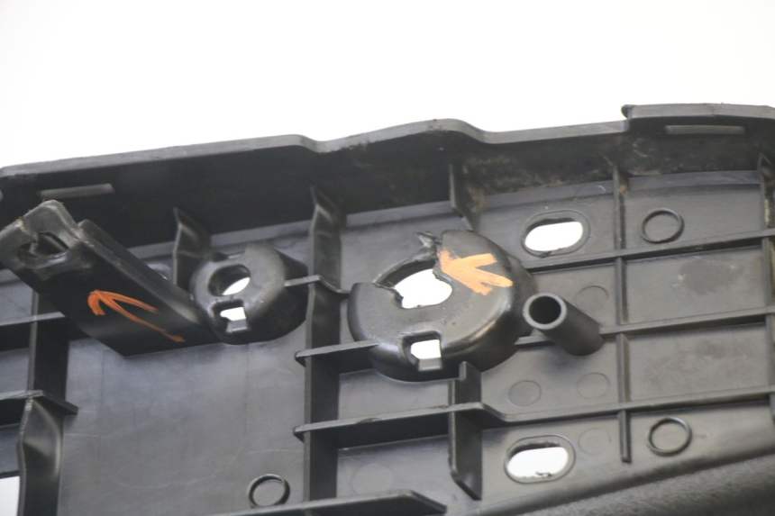 photo de FOOTREST YAMAHA X-MAX XMAX 125 (2010 - 2014)
