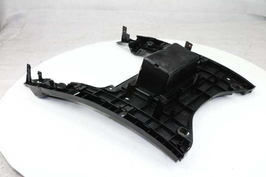 photo de FLOOR PANEL YAMAHA CYGNUS 125 (1995 - 2003)