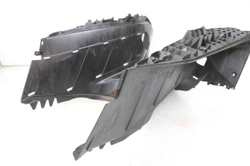 photo de FOOTREST YAMAHA XMAX X-MAX 125 (2006 - 2009)