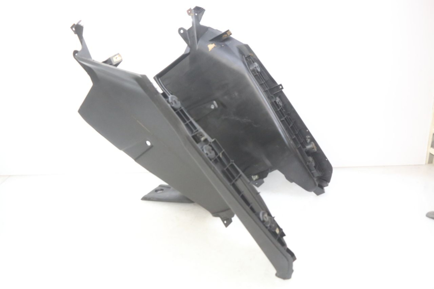 photo de FOOTREST YAMASAKI YM T 125 (2015 - 2020)