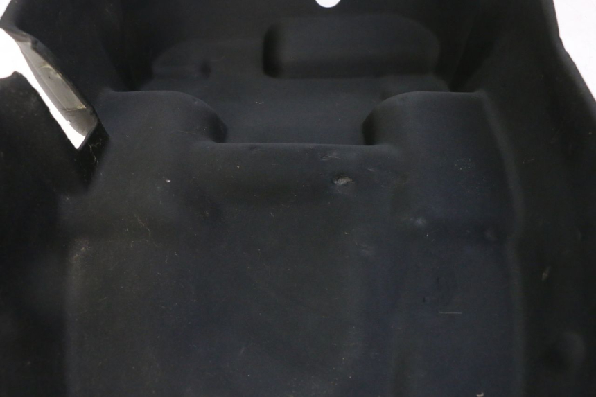 photo de UNDERSEAT CARPET PEUGEOT SATELIS 125 (2013 - 2018)