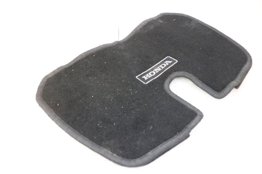 photo de UNDERSEAT CARPET HONDA ST PAN EUROPEAN 1300 (2002 - 2013)