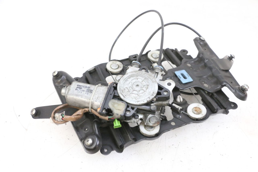 photo de SCREEN ENGINE SUZUKI BURGMAN 650 (2013 - 2020)