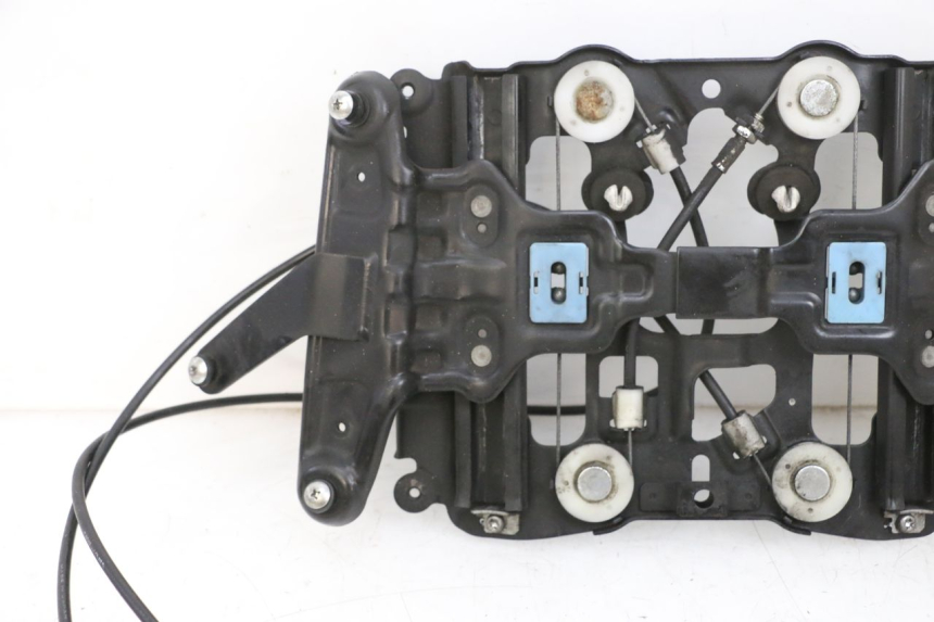 photo de SCREEN ENGINE SUZUKI BURGMAN 650 (2013 - 2020)